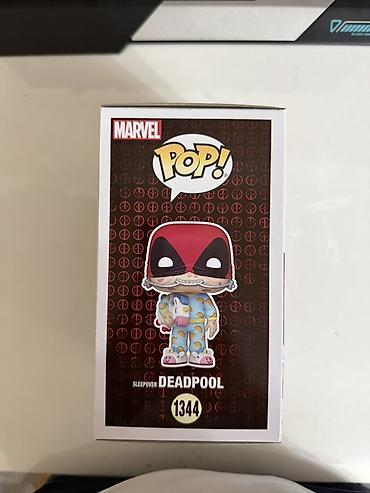 лалафанфан уточка: Фигурка Funko Pop! Marvel — Sleepover Deadpool (#1344) - Серия — 4
