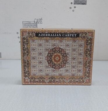 Hədiyyələr: Xalça toxuculuq dəsti – Azərbaycan motivli, əl işidir. Dəstdə ağacdan — 14