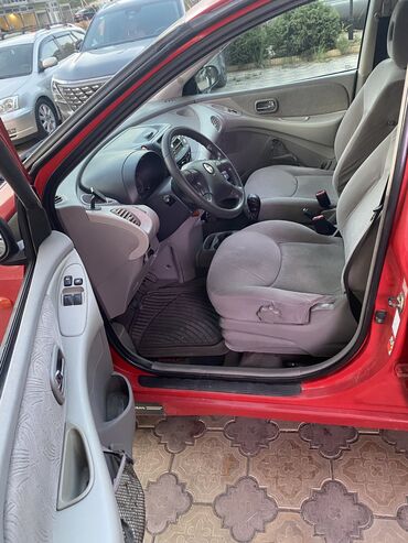 runx alex: Nissan Almera: 2000 г., 1.8 л, Механика, Бензин, Хетчбек