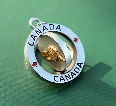 Privesci za ključeve: Kanada, Pariz - masivan, rotirajući privezak - original 2kom. cena za — 2