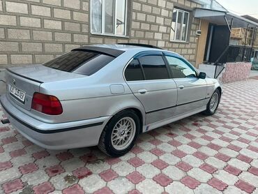 я ищу машину: BMW 5 series: 1996 г., 2 л, Механика, Газ, Седан