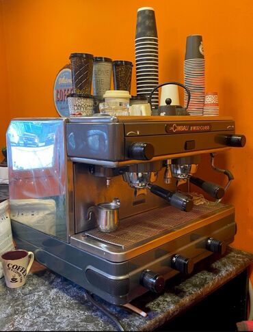 Kuryer çantaları: Ideal veziyyetde La Cimbali m32 coffe maşını Tam işlek veziyyetdedir