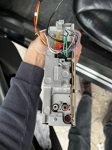 Avtoelektronika: Pioneer DEH-2050MP avtomobil maqnitofonu qiymetde endirim edecem real — 2