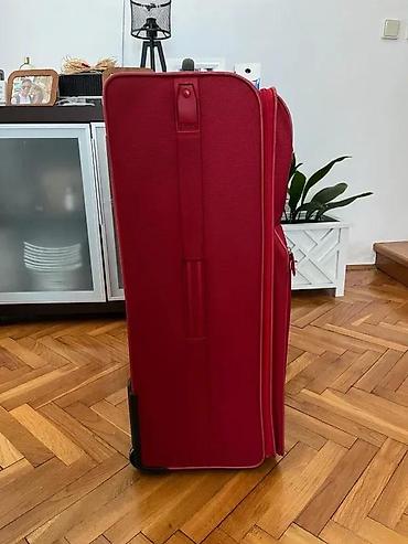 Putni koferi i torbe: Veliki crveni kofer na točkiće – Stratic - Brend: Stratic (logo na — 1