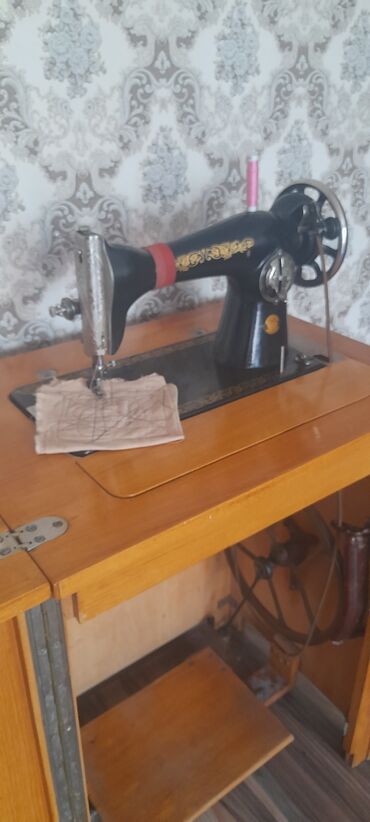 ремонт швейных машин: Швейная машина Механическая, Швейно-вышивальная, Ручной
