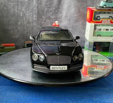 Avtomobil modelləri: Коллекционная модель Bentley Flying Spur W12 Diamond Black 2012 — 12