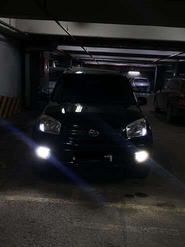 тайота rx: Toyota RAV4: 2004 г., 2 л, Автомат, Бензин, Кроссовер