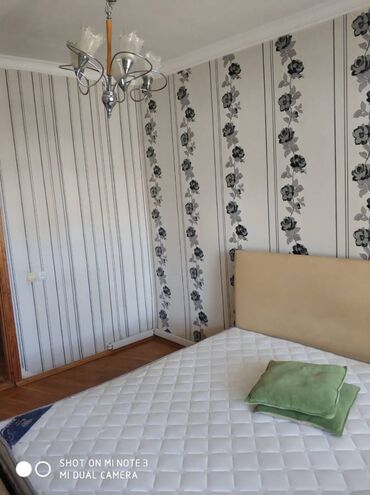 Uzunmüddətli kirayə mənzillər: Nərimanov metrosunun yaxınlığında 5 mertebeli binanın 5-ci — 12