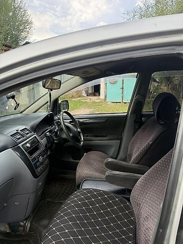 машина кроссовер: Toyota Ipsum: 2003 г., Автомат, Универсал — 4