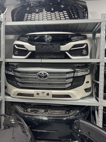 Бамперы и комплектующие: Бампер Toyota, Аналог — 4