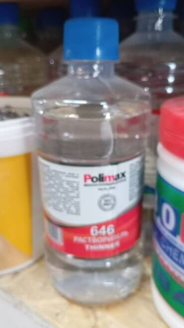 жидкое стекло: Растворитель "Polimax 646" в прозрачной пластиковой бутылке с синей
