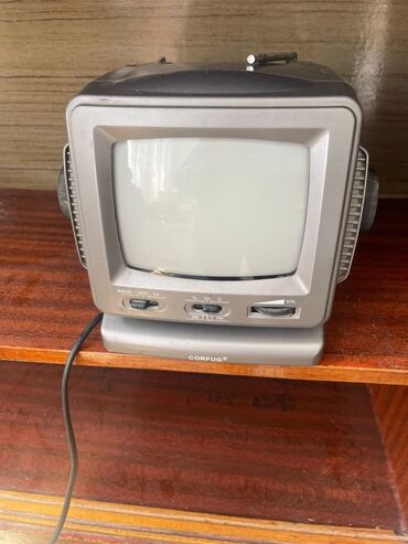Qulaqcıqlar: Corfug tv ve radio