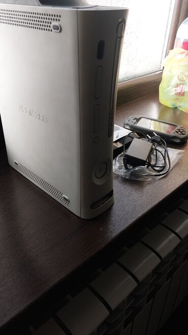 xbox 360 white: Игровые консоли б/у Xbox без комплектации Sony в комплекте с