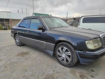 аренда 124: Mercedes-Benz 200: 1991 г., 2 л, Автомат, Бензин, Седан