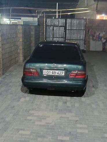 mercedes cl220: Mercedes-Benz E 220: 2.2 l | 1999 il Sedan — 2