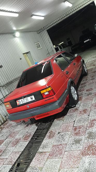 рага авто: Volkswagen Jetta: 1991 г., Кол менен иштөөчү, Бензин, Седан — 2