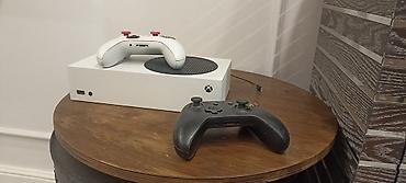 Продаю Xbox Series S ssd 500gb, 2 геймпада, hdmi, кабель питания