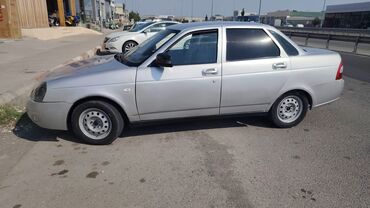 07 satsi: VAZ (LADA) Priora: 1.6 l | 2008 il | 400000 km Sedan