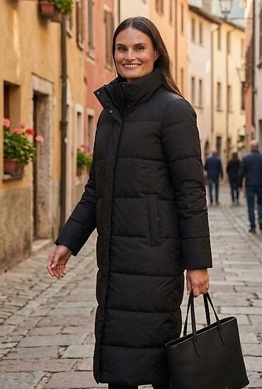 prava bunda: Duga ženska zimska jakna – crna - Kroj: duga, ravna silueta do ispod — 1