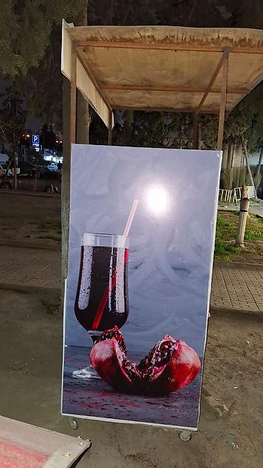 səyyar satıcı: “Təbii Nar Şirəsi” üçün səyyar satış köşkü - Məhsul: Təbii nar şirəsi — 3