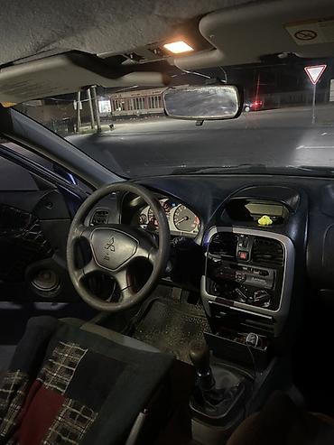 максус авто: Mitsubishi Carisma: 2002 г., 1.6 л, Кол менен иштөөчү, Бензин, Седан — 6