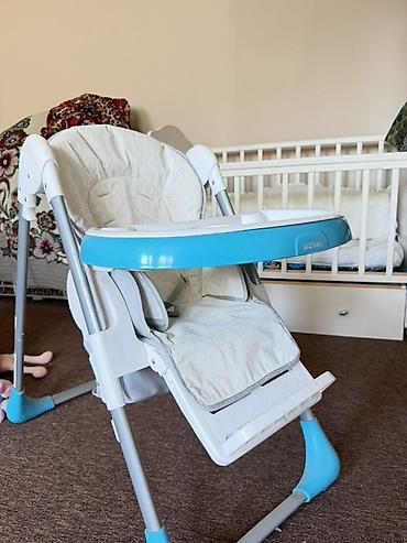 автолюльку chicco: Детский стульчик для кормления Sweet Baby (бренд на подносе: SWEET — 2