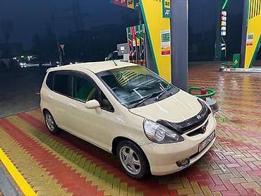 Honda Fit: 2004 г., 1.3 л, Автомат, Бензин, Хэтчбэк