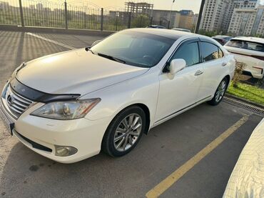 Lexus: Продается автомобиль Lexus ES 350, сочетающий в себе комфорт и