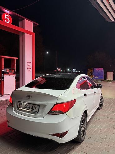 c4 с4: Hyundai Solaris: 2015 г., 1.6 л, Автомат, Бензин, Седан — 4