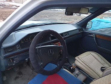 Mercedes-Benz: Mercedes-Benz W124: 1992 г., 2 л, Механика, Бензин, Универсал — 5