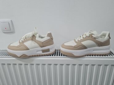 ženske nike patike: Aeros, 39, color - Beige