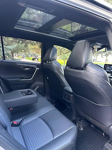 Toyota: Toyota RAV4: 2019 г., 2.5 л, Вариатор, Гибрид — 11