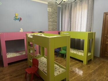 детский кормления для столик: Продается : двухъярусные кровати состояние идеальное из дорогого