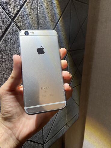Apple iPhone: IPhone 6s, 32 GB, Gümüşü, Face ID