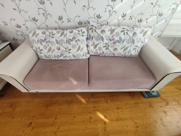 Divan və kreslo dəstləri: 2 ədəd divan və 2 ədəd kreslo mövcuddur. Ölçüləri aşağıdakı kimidir — 22