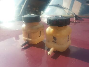 Auto delovi: Boca tečnosti kočnica, kvačila Lada 2107 Riva, Lada Niva, Lada 2104 — 11