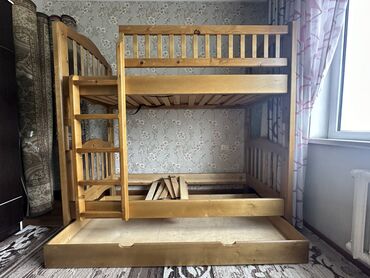 кабинет мебель: Полноценная двухъярусная кровать с выдвижным ящиком Размер кровати 2