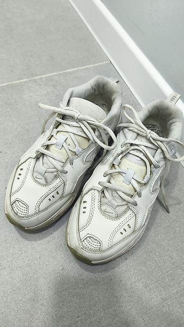 monarch: Мужские кроссовки, 40, Nike, Б/у, цвет - Белый — 1