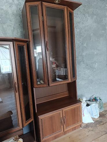 mehin mebel fabriki: Klassik üslubda şkaf-vitrin modul dəsti - Material: taxta teksturalı — 2