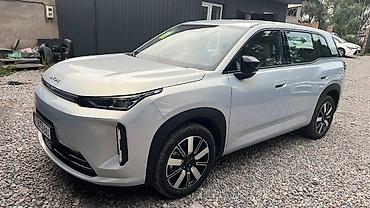 mini ev: AION I60 Plus (электрокроссовер) - Кузов: 5‑дверный SUV, серебристый — 3