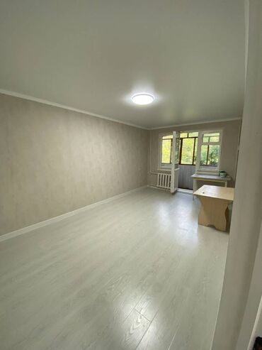 Продажа квартир: 1 комната, 32 м², 104 серия, 2 этаж, Евроремонт