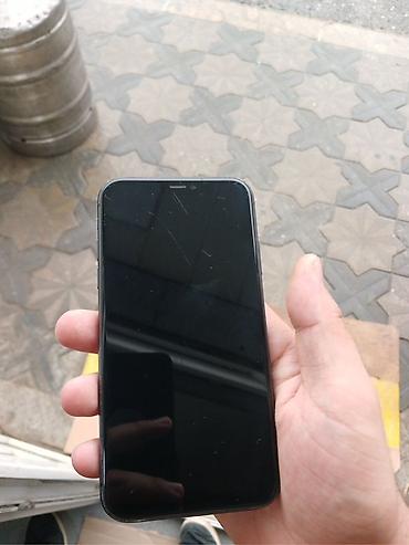 ipod touch 8: IPhone 11, 64 GB, Qara, Face ID — 2