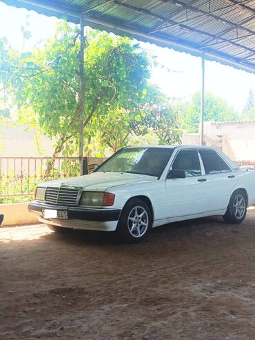 фольксваген поло 1: Mercedes-Benz 190: 2 л | 1989 г. Седан