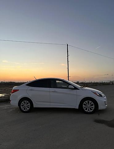 hunday accent 2012: Hyundai Accent: 1.6 l | 2015 il Sedan — 8