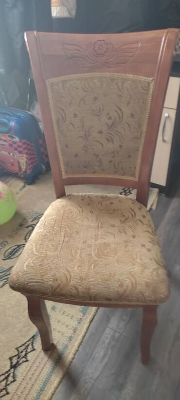 Стулья для кухни: Стул для кухни, Б/у, Дерево — 9