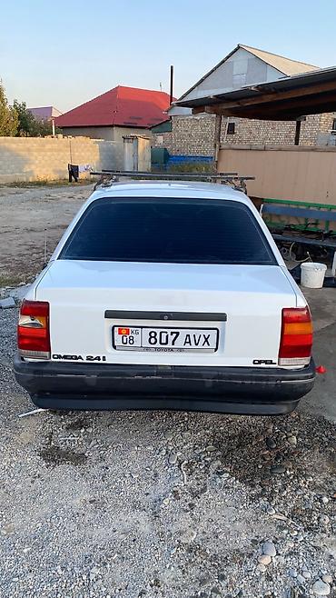 Opel: Opel Omega: 1989 г., 2.4 л, Автомат, Бензин, Седан — 1