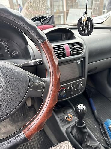 оп ком: Opel Corsa: 2001 г., 1 л, Механика, Бензин, Хэтчбэк — 2