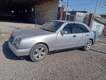 Mercedes-Benz: Mercedes-Benz E-Class: 1997 г., 2.2 л, Механика, Бензин, Седан