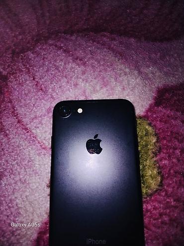 Apple iPhone: IPhone 7, Qara, Barmaq izi — 7