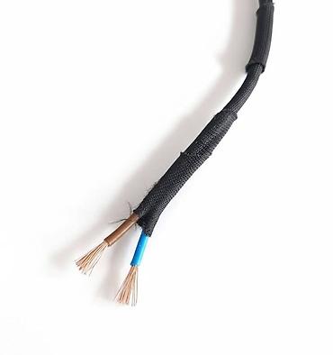 iphone cable: Кабель тканевый 2-х жильный, длина 2 метра - б/у. материал — 1